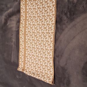 Michaels kors scarf